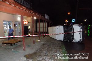 бус1