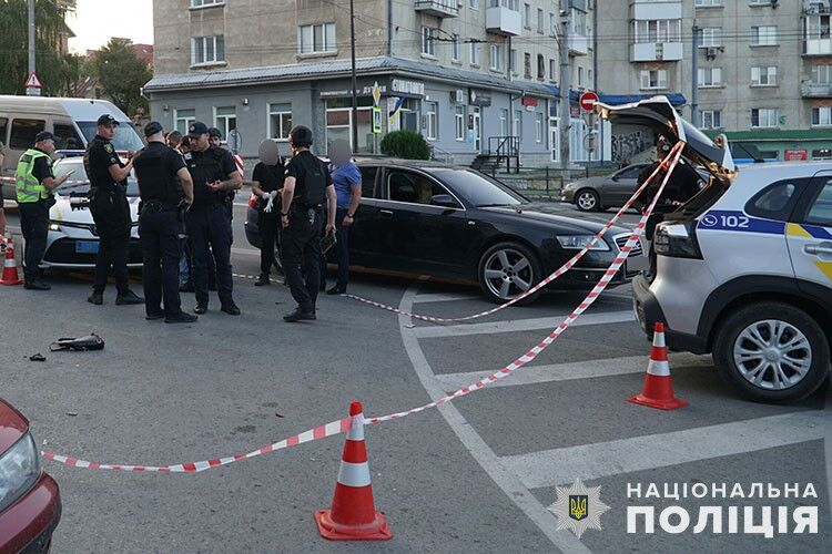 П'яний водій зі зброєю тікав від поліції