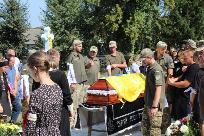На Кременеччині попрощалися із командиром Миколою Собком