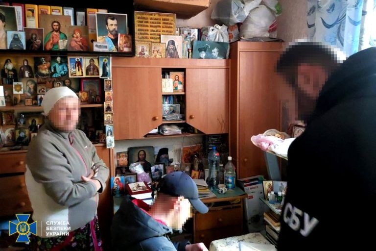 СБУ затримала агітаторку з Дніпра, яка приїхала на Тернопільщину відвідати Почаївську лавру