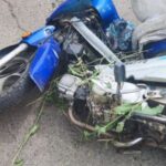 Хлопець на мотоциклу в'їхав у авто