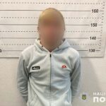 Тернополянин побив і пограбував у дворі будинку 21-річного хлопця