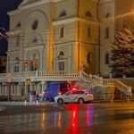 У Тернополі бус в'їхав у в церкву на Острозького