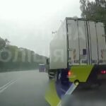 На Тернопільщині водій вантажівки забруднював дорогу