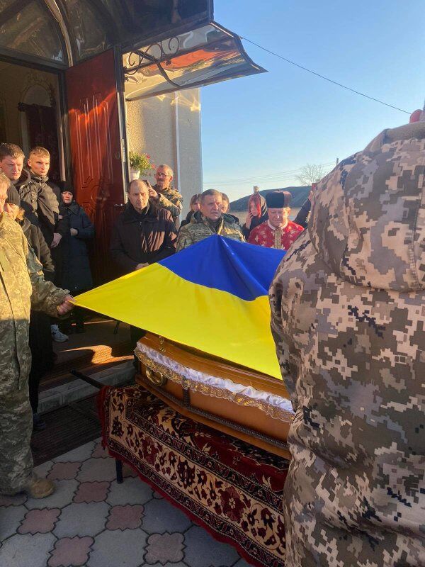 На Тернопільщині прощалися з 26-річним воїном