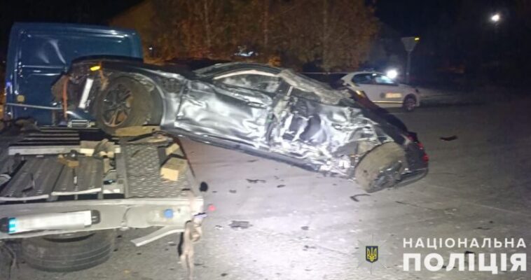 Смертельна автотроща у Золочеві: за кермом однієї автівки був чоловік з Тернопільщини