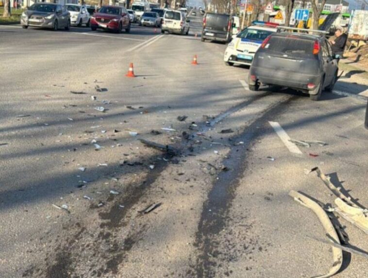 ДТП з травмованими на Микулинецькій: утворився затор