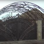 Маєток комбрига скандальної 211-ї бригади з Тернопільщини, де батрачили мобілізовані замість передової