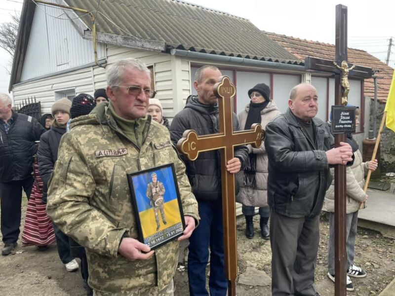 Заліщицька громада в один день поховала двох Героїв (ФОТО)