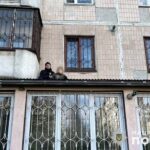 У Тернополі з третього поверху випав хлопчик