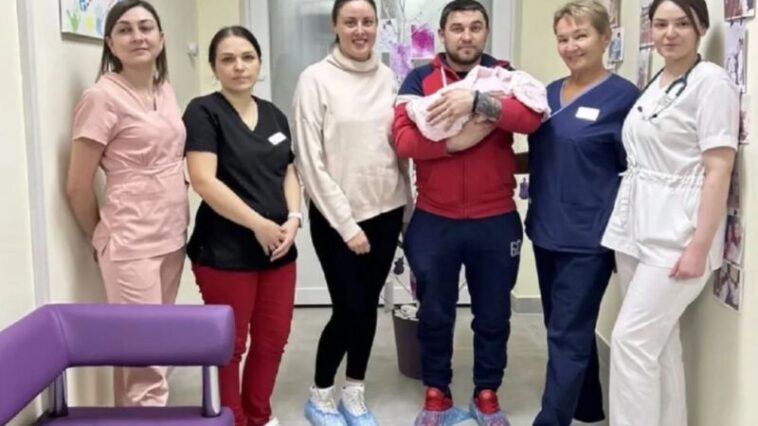 У Тернополі народилася дівчинка вагою 730 грамів