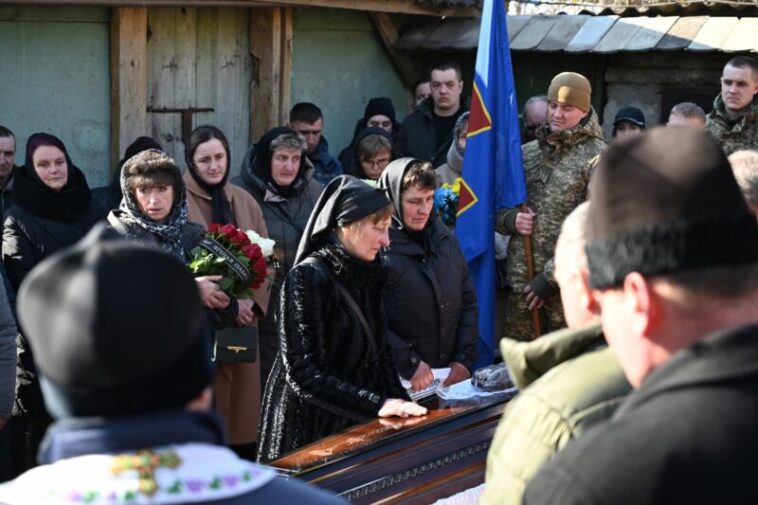 У Лановецькій громаді попрощалися з Ярославом Малишком