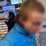 За крадіжки в магазині на Злуки 23-річний чоловік отримав десять адмінпротоколів