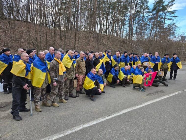 З російського полону повернулися 11 жителів Тернопільщини