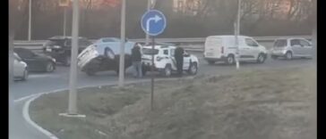 У Тернополі на об'їзній легковик "вискочив" на авто поліції