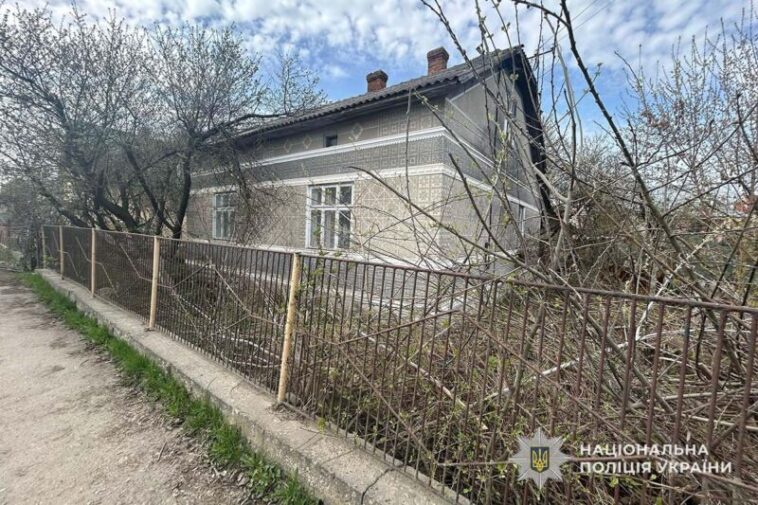 У Бережанах знайшли мертвими рідних брата і сестру