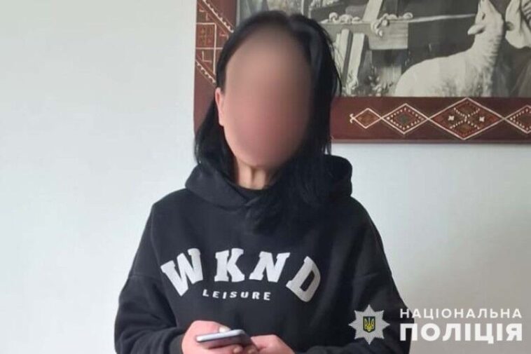 У Тернополі жінка відправляла чоловікові фото порнографічного змісту і вимагала гроші