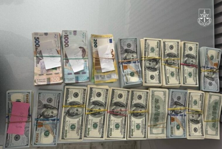 Шахрай з Тернополя привласнив 100 дронів для ЗСУ та ошукав продавців на 11 млн грн