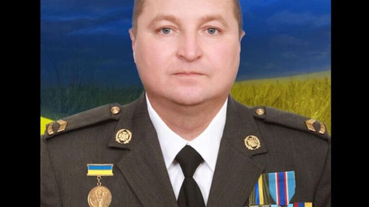 Вишнівецька громада у жалобі: прощаються з воїном Петром Байдецьким