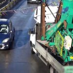 Розшукали водія вантажівки, який спричинив ДТП на Горбатому мосту