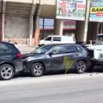 У Тернополі біля стадіону зіткнулося чотири автівки