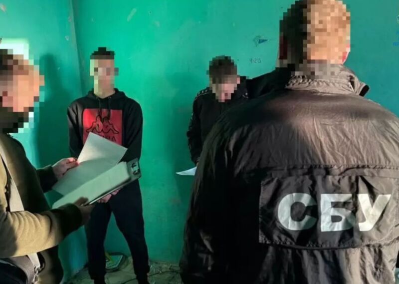 Спіймали жителя Тернопільщини, який працював на спецслужби рф і планував підірвати залізницю