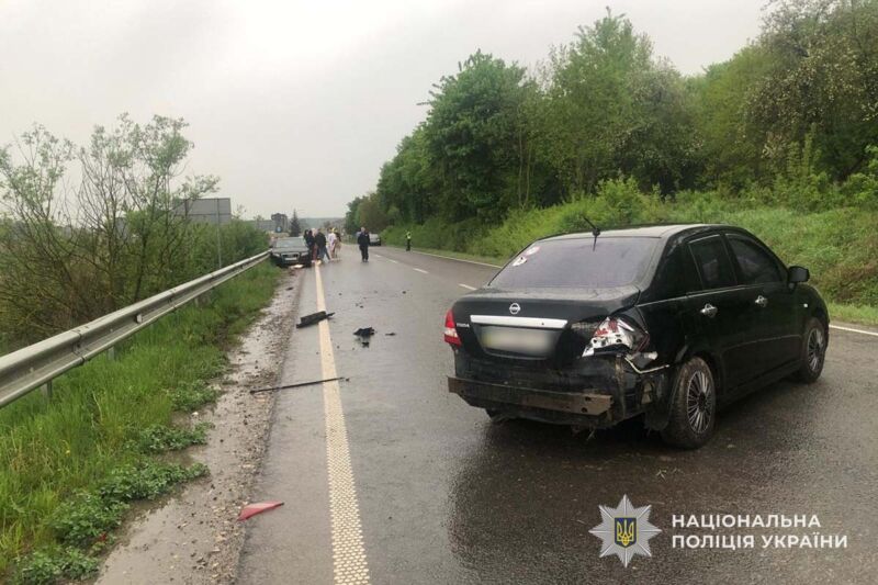 ДТП на Теребовлянщині: зіткнулися три авто, постраждали діти