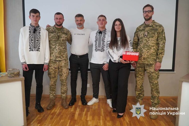Михайло Діанов та бійці 44-ї бригади зустрілися зі студентами