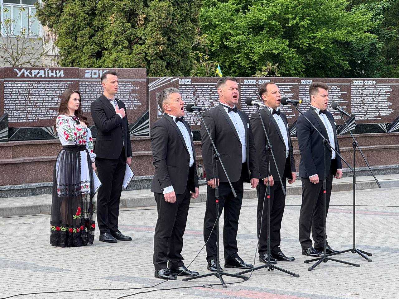 На День Героїв у Тернополі з’явився символ скорботи й шани — Дзвін пам’яті