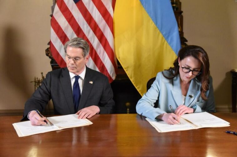 Україна підписала угоду про надра з США: основні пункти
