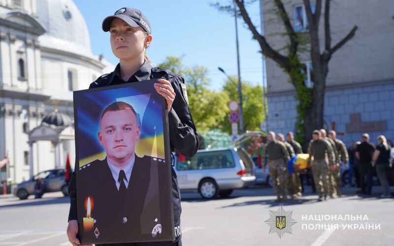 Всього 28 років… Тернопіль попрощався із офіцером Василем Паньківим (ВІДЕО)