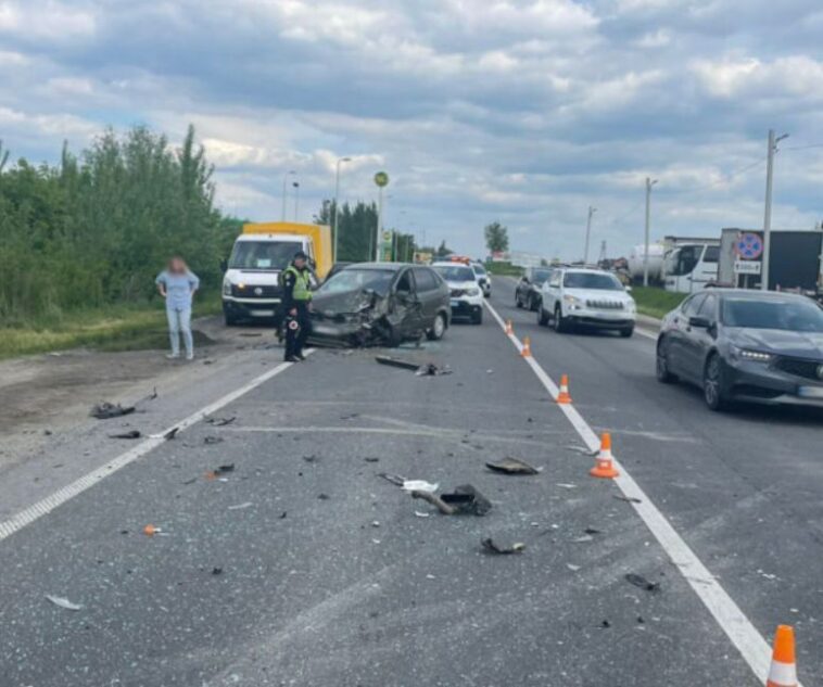 Водій з Тернопільщини потрапив у ДТП на Львівщині: є травмовані