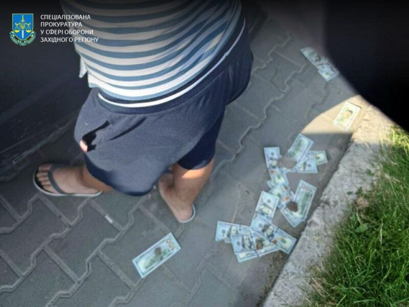 Фіктивні довідки за 10 тисяч: депутата з Тернопільщини підозрюють у продажі звільнення від служби