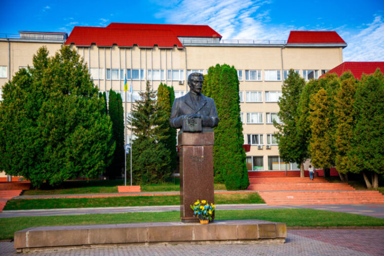 У ТНПУ обиратимуть нового ректора, є 7 кандидатів: список