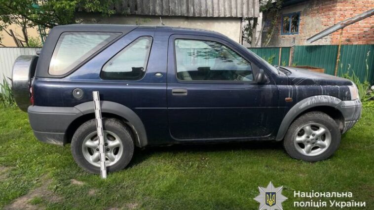 На Тернопільщині за гроші хлопець з дівчиною намагалися спалити військовий автомобіль