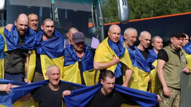 З полону повернулися два бійці Руслан Мельник та Руслан Квятковський зі Зборівської громади