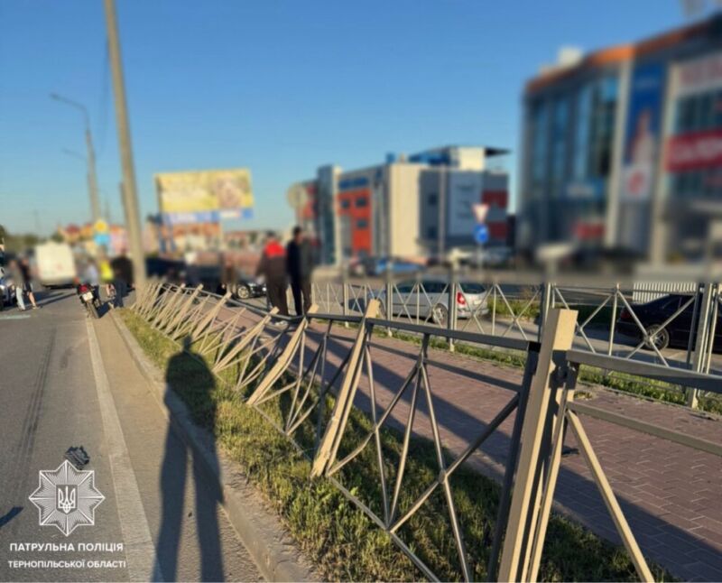 У Тернополі на Будного перекинувся автомобіль