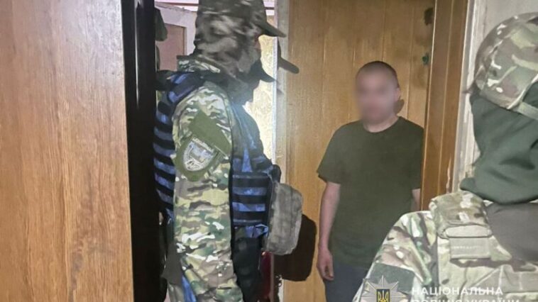 На Збаражчині чоловік торгував переробленим пістолетом та набоями до "Калашникова"