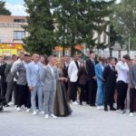 Випускники Хоростківського ліцею №1 подарували дрон для ЗСУ