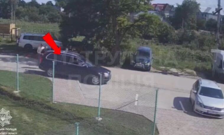 У Тернополі п’яний водій врізався в огорожу, а потім у стовп