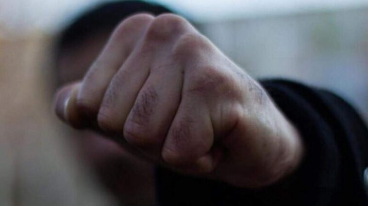 Нетверезий пацієнт у Почаєві побив медика, який приїхав його рятувати