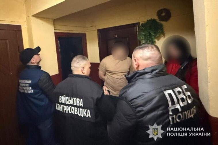 Тернополянин за 2500 доларів обіцяв зняти військовозобов’язаного з розшуку ТЦК