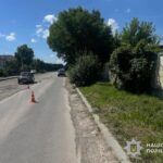 На ходу випала з авто: на Тернопільщині жінка постраждала під час сварки з братом