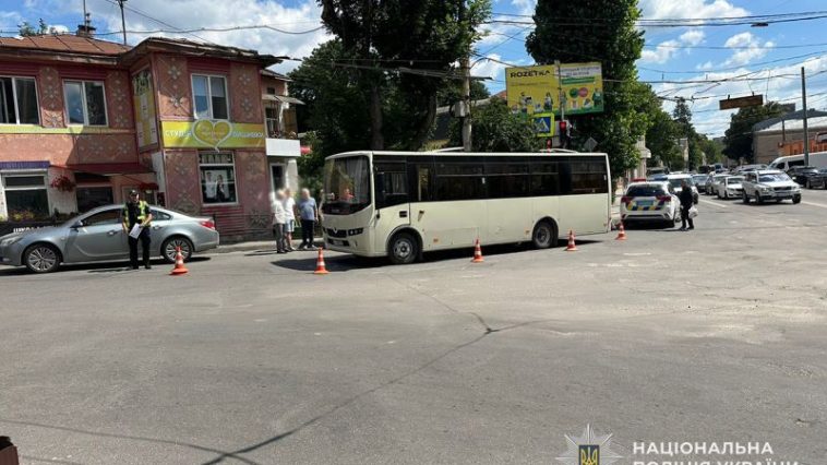 У Тернополі 72-річний водій маршрутки збив 31-річну жінку на переході