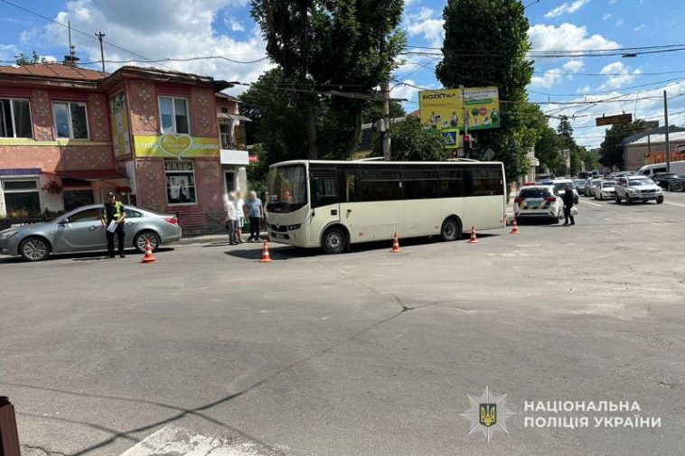 У Тернополі 72-річний водій маршрутки збив 31-річну жінку на переході