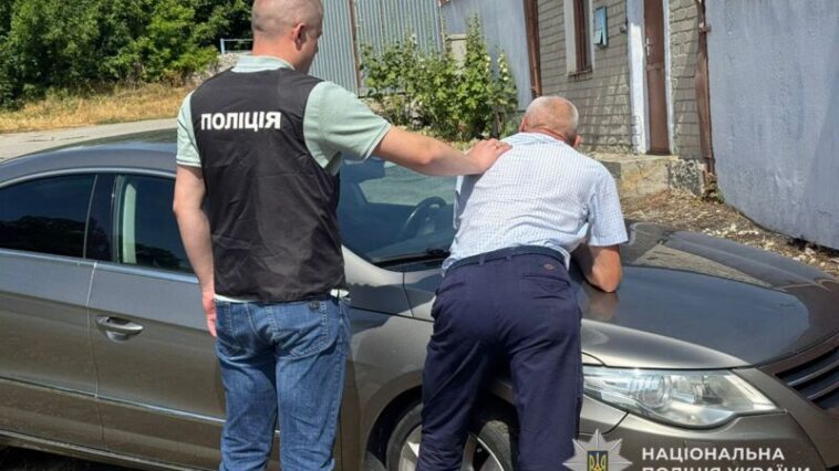 На Тернопільщині затримали посадовця комунальної установи, який вимагав 50000 грн