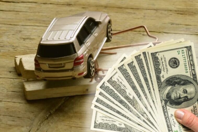 Тернополянка переказала понад 7000 доларів за авто, яке так і не отримала