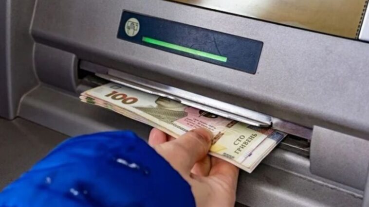 Тернополянка викрала з банківської картки 55000 грн