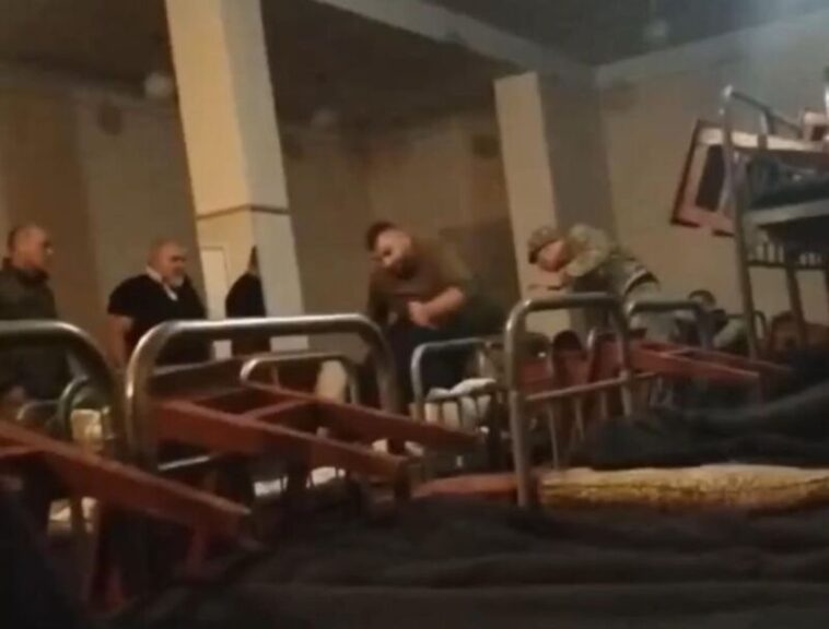 Побиття у тернопільському ТЦК: чому обвинувачені далі служать та хто затягує справу