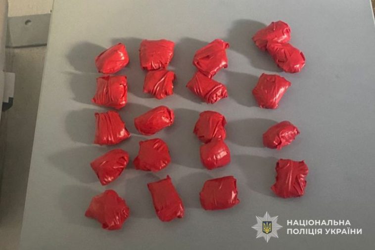 У Тернополі спіймали неповнолітніх закладчиків